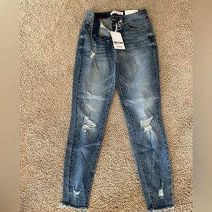 Women’s Kancan jeans.  Size 3/25.  NWT